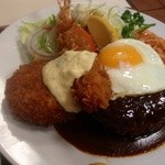 キッチンスズキ - ハンバーグ、目玉焼き、海老フライ、ホタテコロッケ