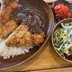 らいおん亭 - 料理写真:カツカレー