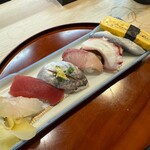 Uotomo Sushi - 