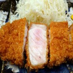 とんかつひなた - 完璧な火入れ感