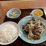 Taiwan Ryouri Aoba - レバニラ炒め定食　900円