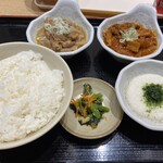 山田うどん - パンチ食べくらべ定食