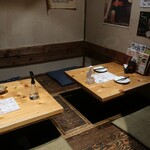 Jizake Kaisen Izakaya Akari - 掘りごたつ席の様子。