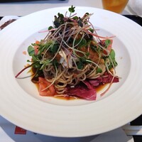 神田 雲林 - 蒸し鶏とサラダ野菜のバンバンジー冷やし麺