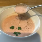 ビストロ セレニテ - 旬のビーツのポタージュ
