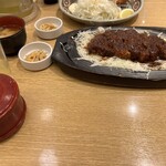 名古屋名物 みそかつ 矢場とん - 