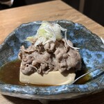 Zenseki Koshitsu Yakei Koshitsu Izakaya Kakoi - 厳選牛の肉豆腐690円
