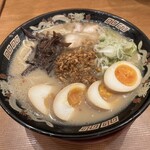 Kagoshima Ramen Ton Toro - 半熟煮玉子入り豚とろラーメン　追加煮卵