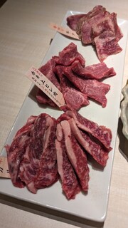 kamadakimeshinoyakinikutembenidaruma - お決まりの だるまカルビ＆厚切りタン　オススメのヒレ肉