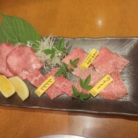 松阪牛炭火焼肉 東海亭 - 