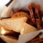 Bistro Roven - ランチセットのパン