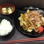 TEPPEN - 豚焼きそば　880円税込