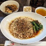 Yunrimbou - 汁なし担担麺+小麻婆丼 セット　¥1,380-