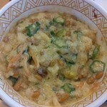 Sukiyajiyuunanagounumataten - ミニ納豆まぜのっけ朝食330円、まぜのっけ更に納豆と紅ショウガを混ぜ！(2024.4.28)