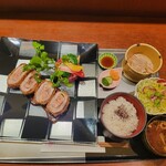 Tonkatsu Kaiseki Kozakura - 