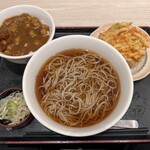 Irorian Kiraku Soba - かけそば、かき揚げ、ミニカレー