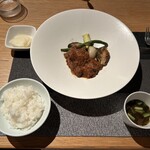 小石川 中勢以 - 熟成牛すね肉のトマト煮込み（1,760円）