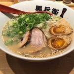 くろ・とんラーメン黒兵衛 - くろ・とんラーメン（680円）+半熟玉子（100円）