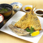 Fried horse mackerel set meal