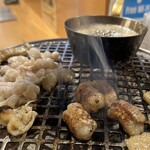 大衆炭火焼肉ジンギスカン ホルモン酒場 風土. - 