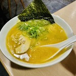 濃厚鶏塩白湯ラーメン ほったて小屋 - 鶏白湯