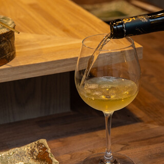 お酒好き必見！日本酒、ワイン、焼酎その他各種ご用意してます！