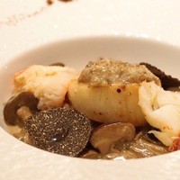 ルメルシマン オカモト - オマール海老と帆立貝のグラティネ　セップ茸のクリームソース