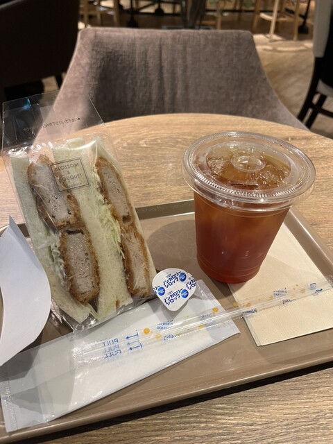 BLOSSOM & BOUQUET Hibiya Kokusai Biru Ten photo 3