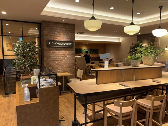 BLOSSOM & BOUQUET Hibiya Kokusai Biru Ten photo 4