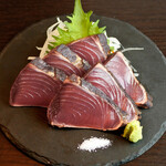 Grilled bonito (sun-dried salt & wasabi)