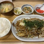 Dainagon - 焼きそば定食 800円