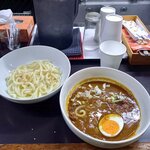 Gyuusujikare Chiisana Kareya - カレーつけうどん。シナモンとフェンネルが薫る。