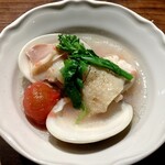 BLESS - ふりそでとはまぐりのアクアパッツァ