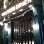 BLESS - 夜の店構え