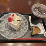 横濱菓楼 ハーバーズムーン - ケーキセット800円　新作味見のオマケ付