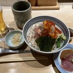 日本橋海鮮丼 つじ半 - 