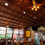 いろりや - 広々雰囲気○