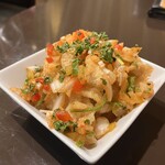 ピリ辛鶏皮のスパイス揚げ