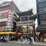 香港飲茶専門店 香港大飯店 - 中華街のとある門