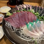 田中鮮魚店 - 藁焼き鰹と、鰹の刺身、白甘ダイ