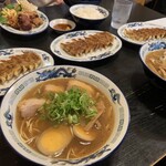 Niboshiya - 煮卵ラーメン、餃子