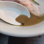 中華そば いづる - ドロッと粘度のある濃厚スープ