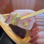 Kominka Dining Satsuma Kirisameya - 鰤王のお刺身箸上げ