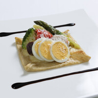 そば粉のガレット　アスパラガスのマリネサバとポテトのサラダ添え