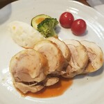 キッチン ブルー グローブ - 鶏もも肉と海老のガランティーヌのアップ