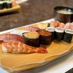 しほう田 - 雲丹をネギトロに載せると、うんまい♡