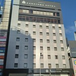 Guri Rudainingu Ando Wain Kanaya Ma Terasu - 店はホテルの10階にあります。
