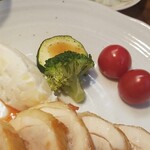 キッチン ブルー グローブ - 備え付け野菜のアップ