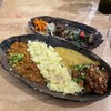 のんきぃ - 本日の薬膳カレーMix(二種類) 1600円
(つけ合わせ野菜付)
