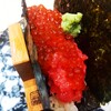Kaisashimi Semmon Tenshirahara - 本物トロいくら手巻き寿司
